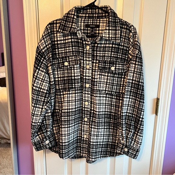 Shacket - Picture 1 of 4